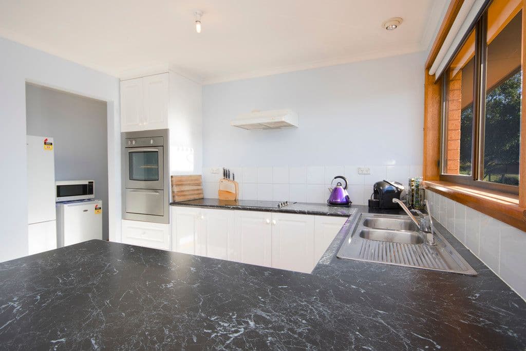 5 Clearview Avenue, Trevallyn TAS 7250, Trevallyn - Thumbnail 3
