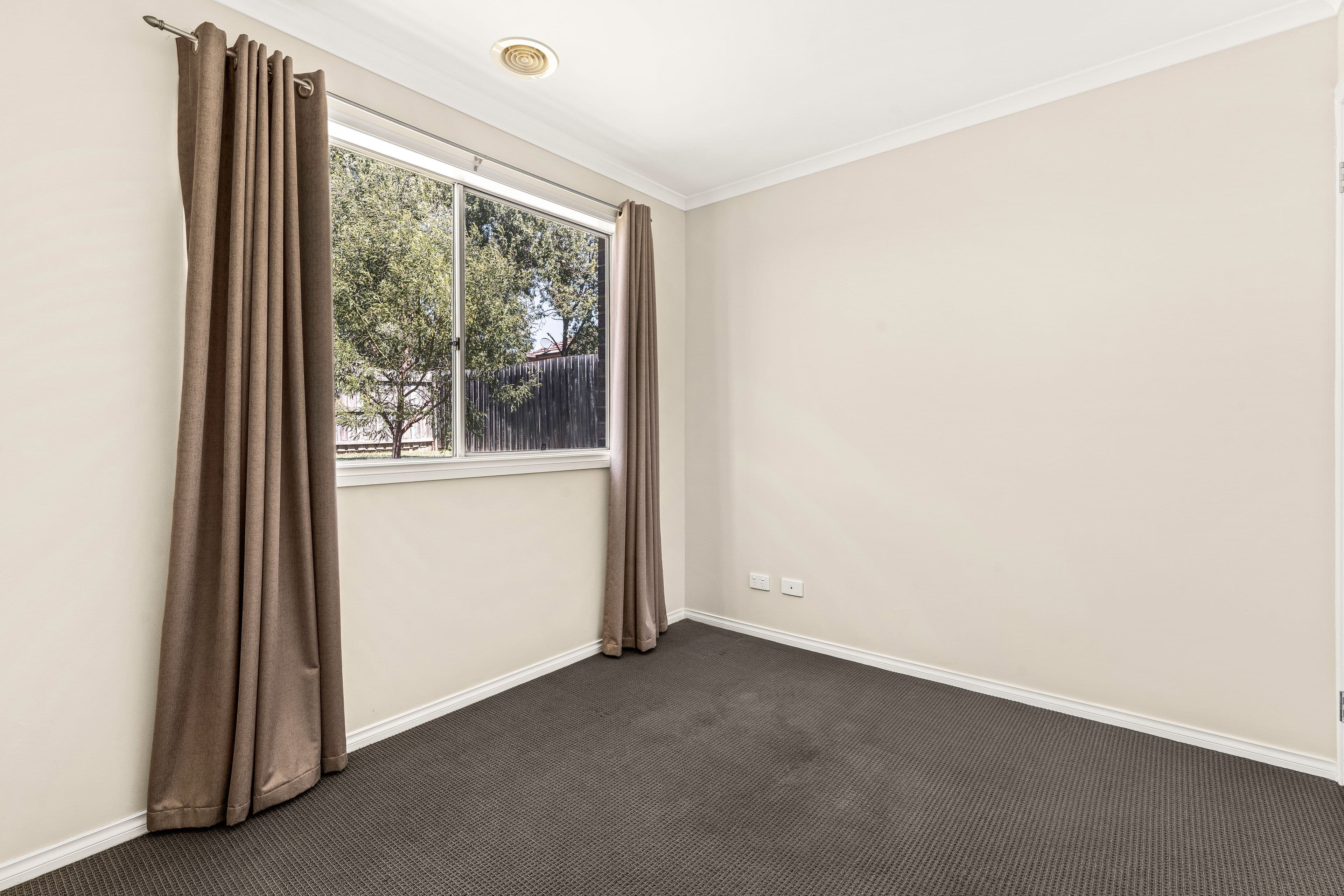 11 Torre Road, Pakenham VIC 3810, Pakenham - Thumbnail 7