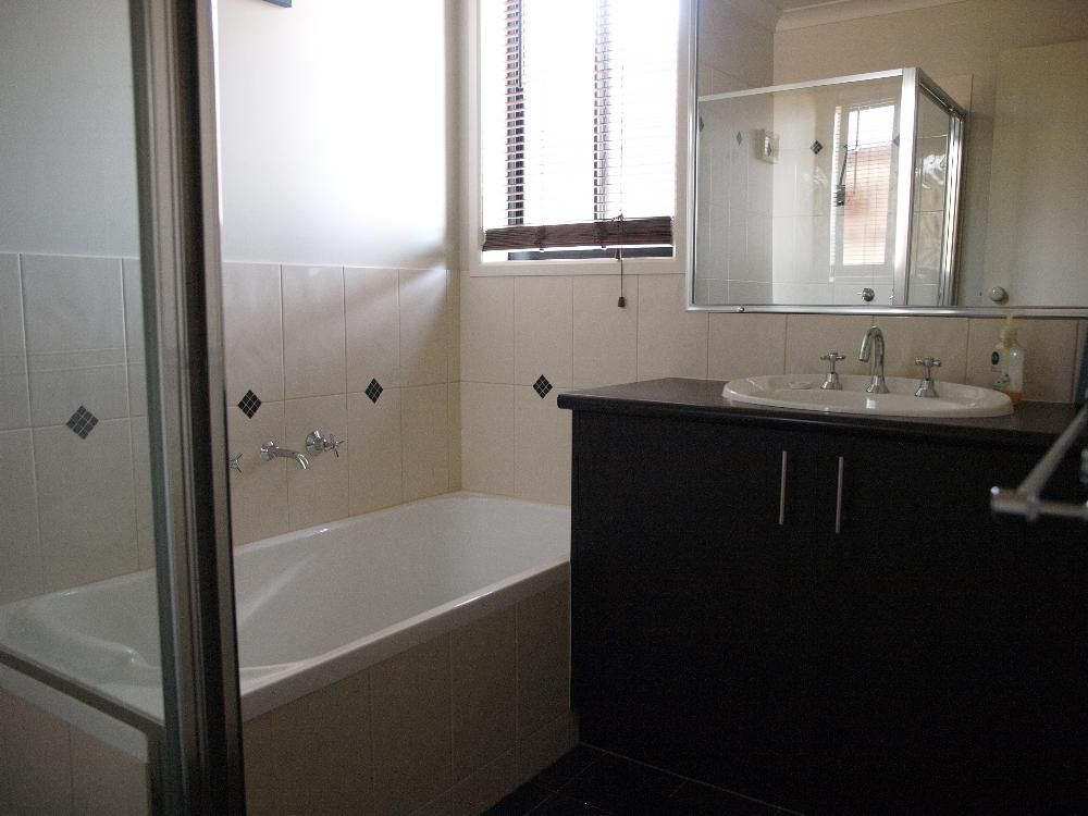 65 Jacaranda Street, WEST ALBURY NSW 2640, West Albury - Thumbnail 8