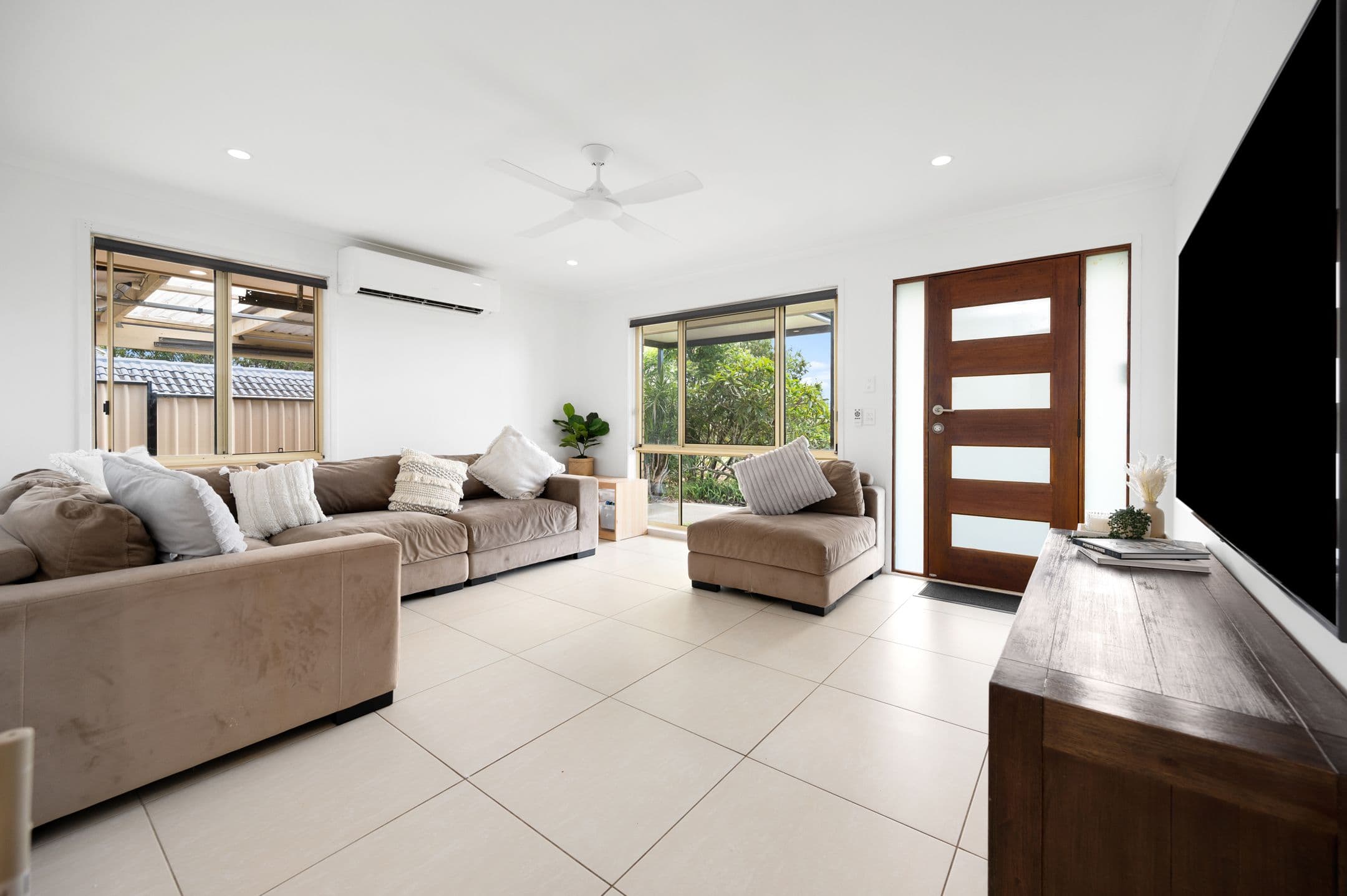 4 Macdougall Street, Highland Park QLD 4211, Highland Park - Thumbnail 3
