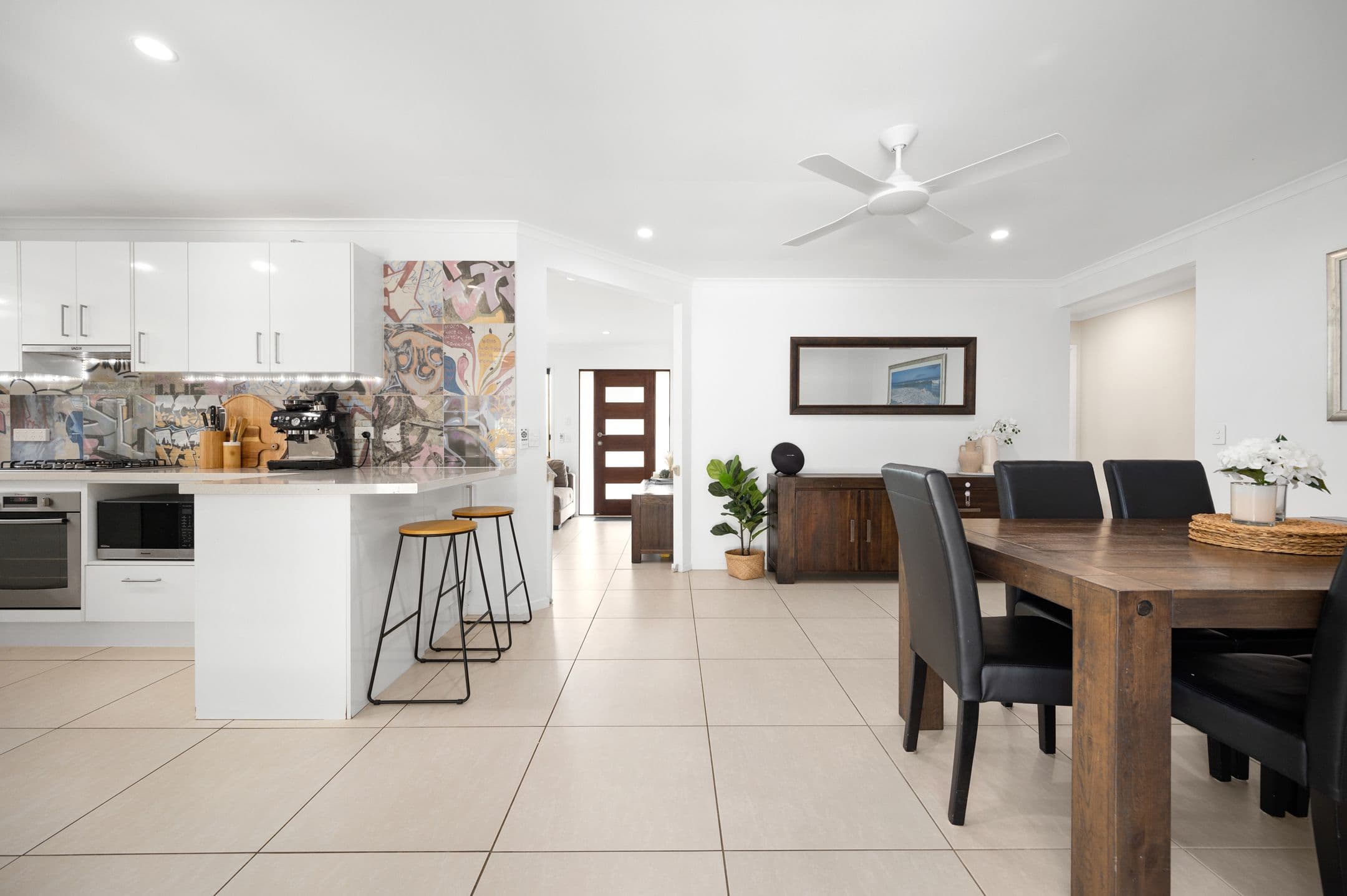 4 Macdougall Street, Highland Park QLD 4211, Highland Park - Thumbnail 5