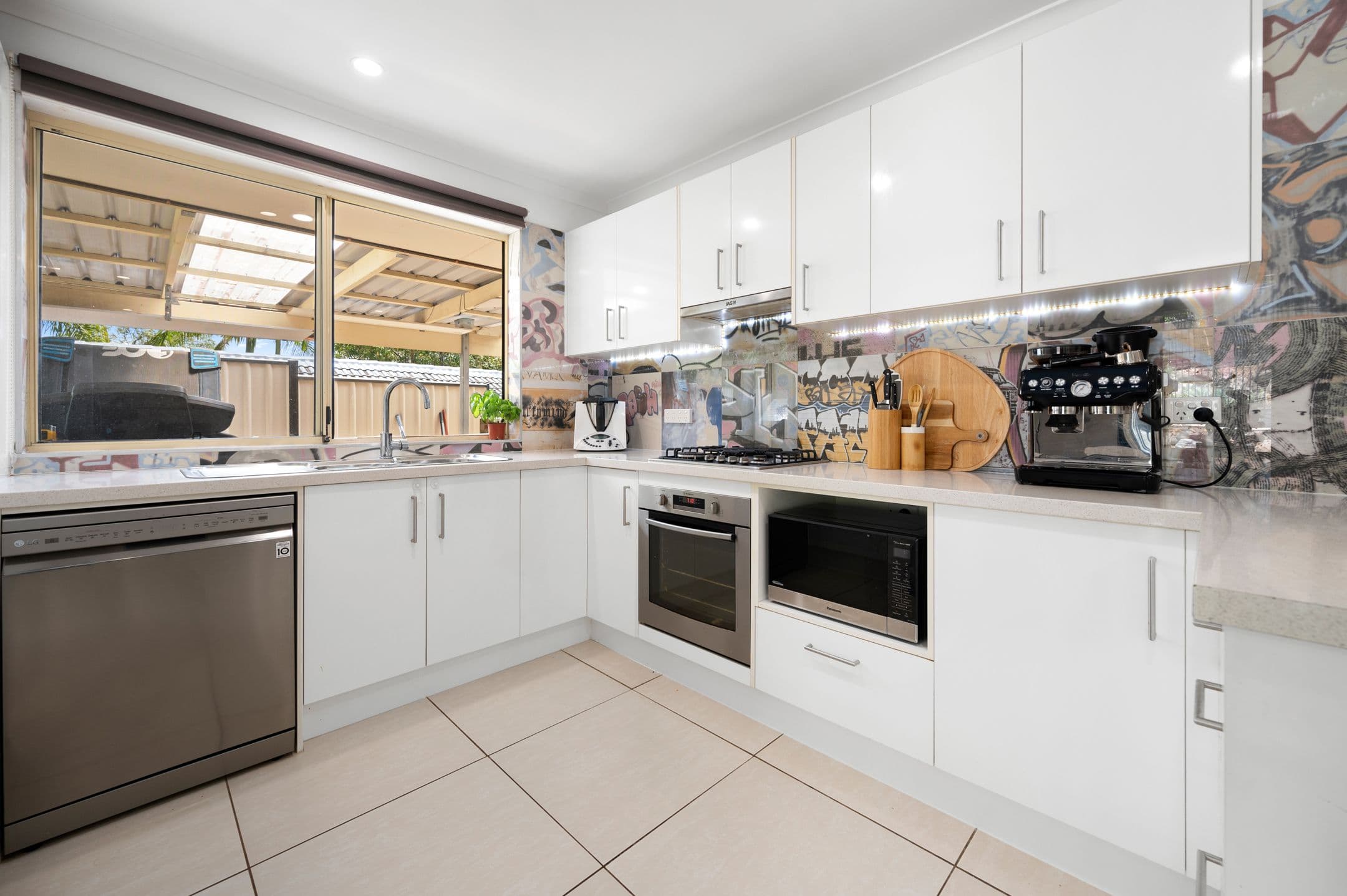 4 Macdougall Street, Highland Park QLD 4211, Highland Park - Thumbnail 6