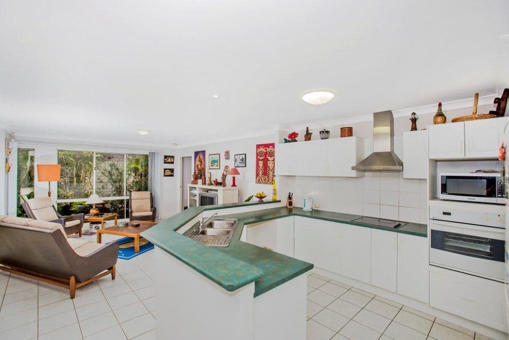 6 Kerry Court, BANORA POINT NSW 2486, Banora Point - Thumbnail 3