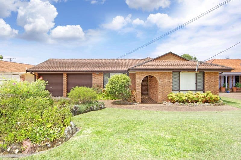 11 Gwydir Street, BATEAU BAY NSW 2261, Bateau Bay - Image 1