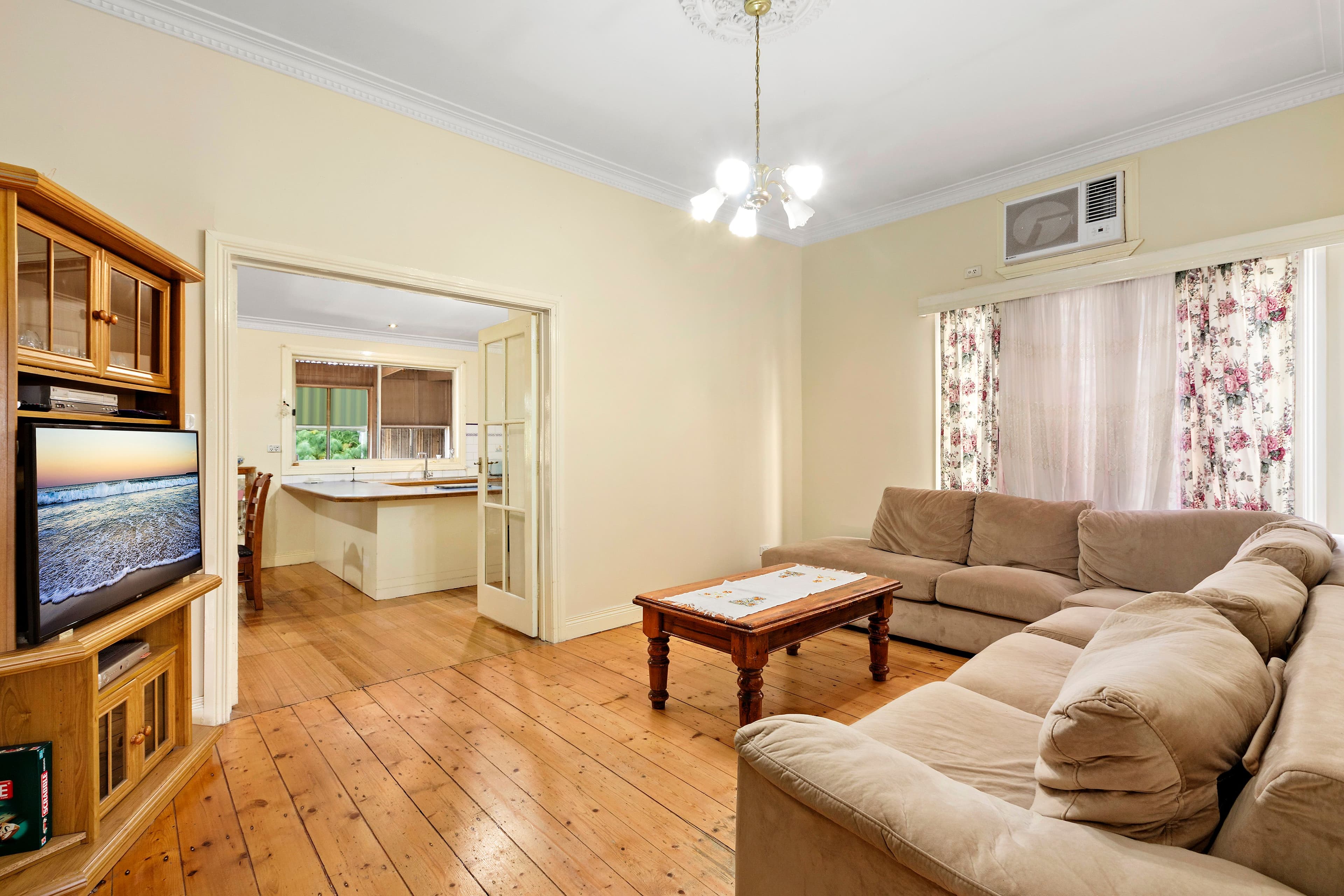 93 Abernethy Street, KITCHENER, Kitchener - Thumbnail 2
