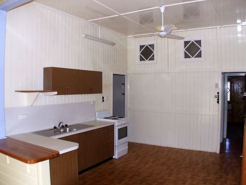 108 Haly Street, KINGAROY QLD 4610, Kingaroy - Thumbnail 2