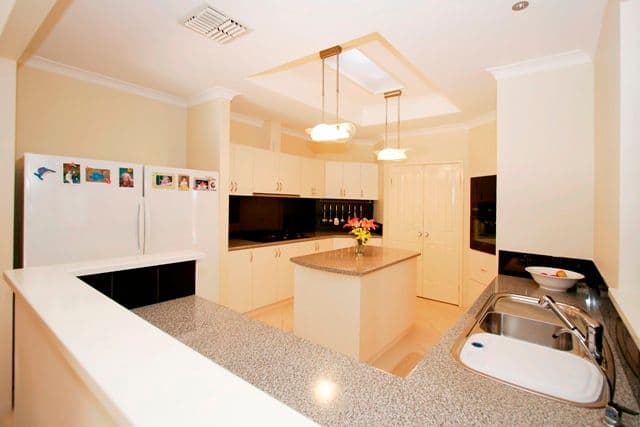 29 Bennett Drive, CANNING VALE WA 6155, Canning Vale - Thumbnail 2