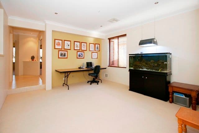 29 Bennett Drive, CANNING VALE WA 6155, Canning Vale - Thumbnail 7