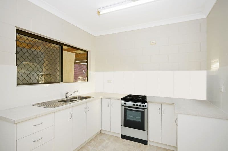 18 Timberlea Close, DEERAGUN QLD 4818, Deeragun - Thumbnail 2