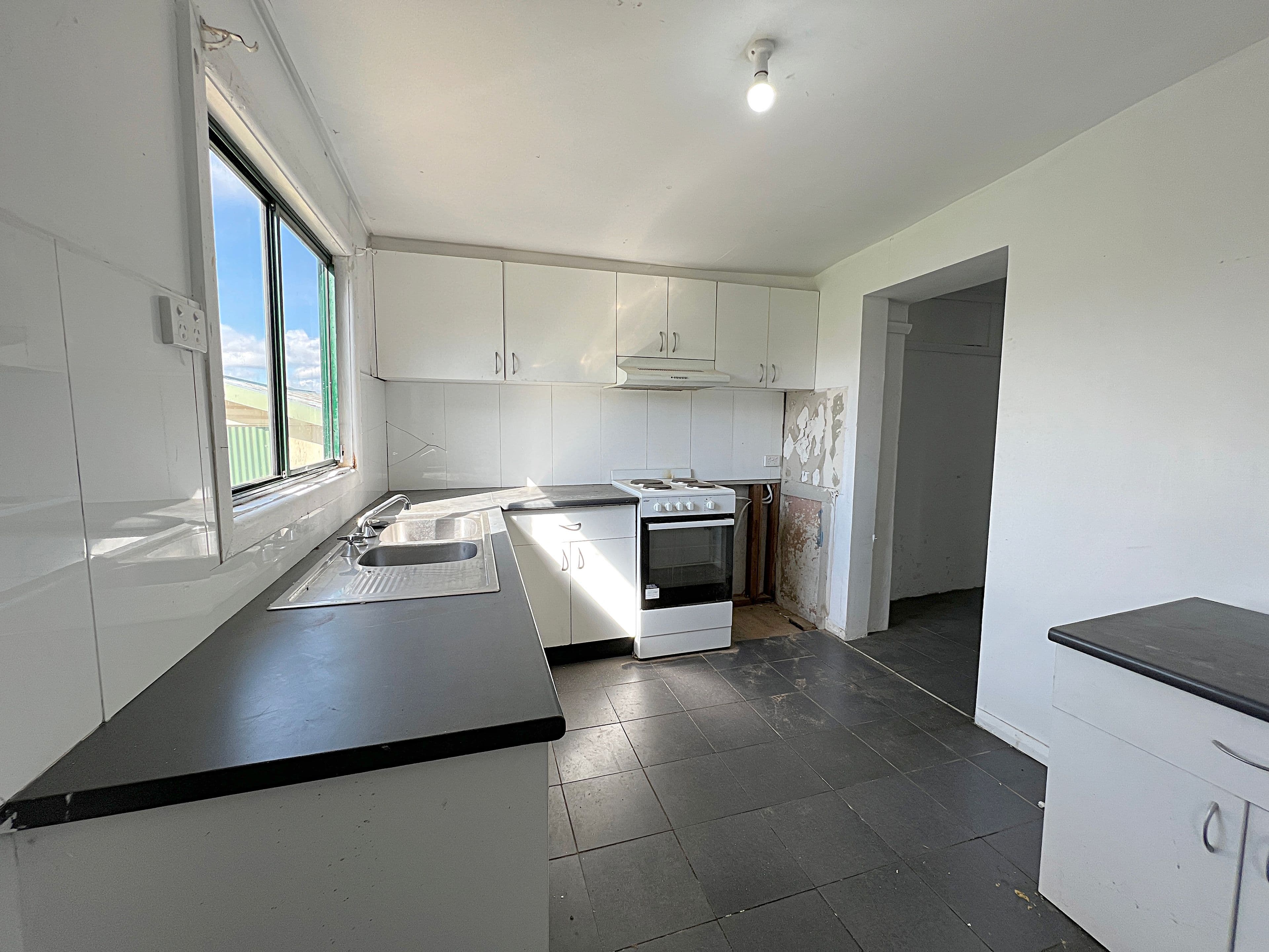 16 Oberon Street, Oberon NSW 2787, Oberon - Thumbnail 3