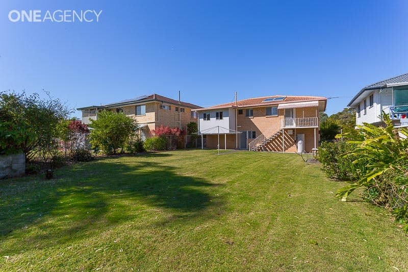 16 Mayleen Street, Clontarf, Clontarf - Thumbnail 8