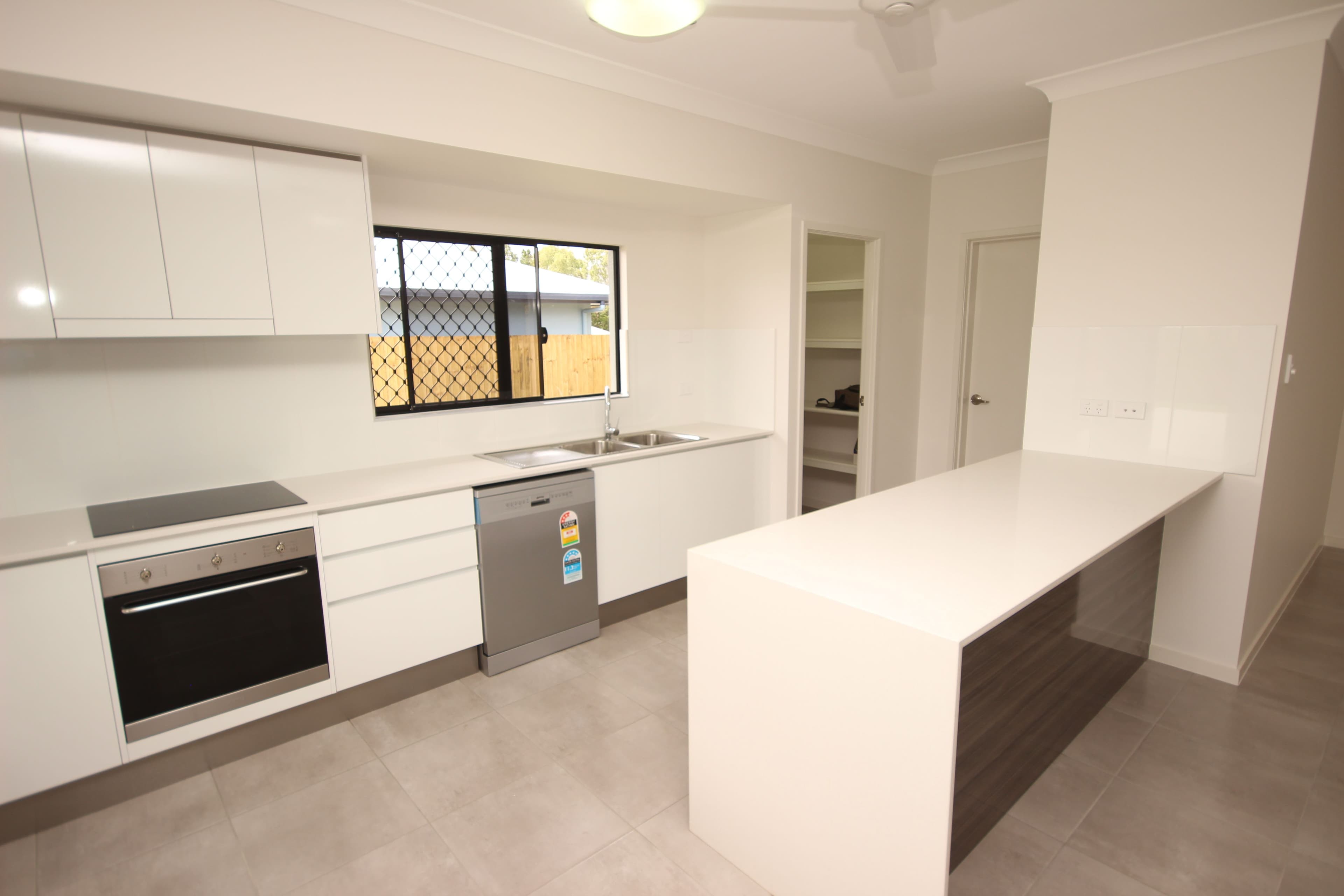 7 Oliver Close, GORDONVALE QLD 4865, Gordonvale - Thumbnail 2