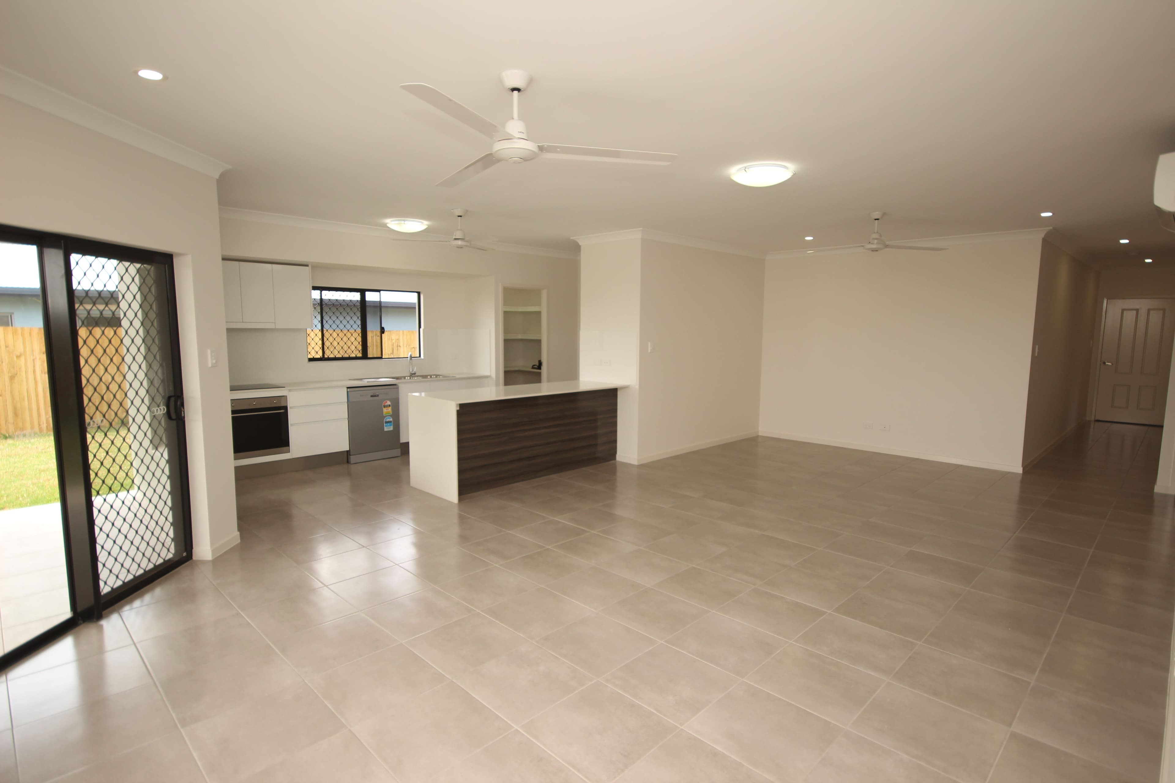 7 Oliver Close, GORDONVALE QLD 4865, Gordonvale - Thumbnail 4