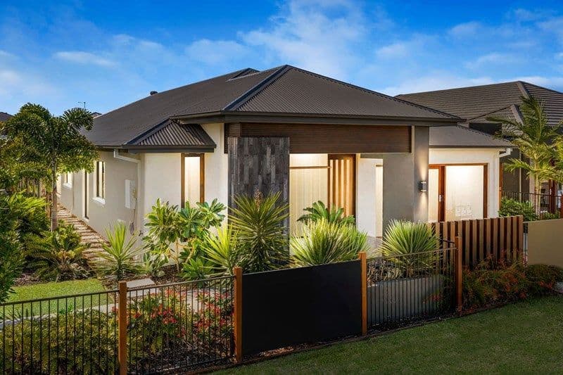 18 Spinnaker Boulevard, Newport QLD 4020, Newport - Image 1