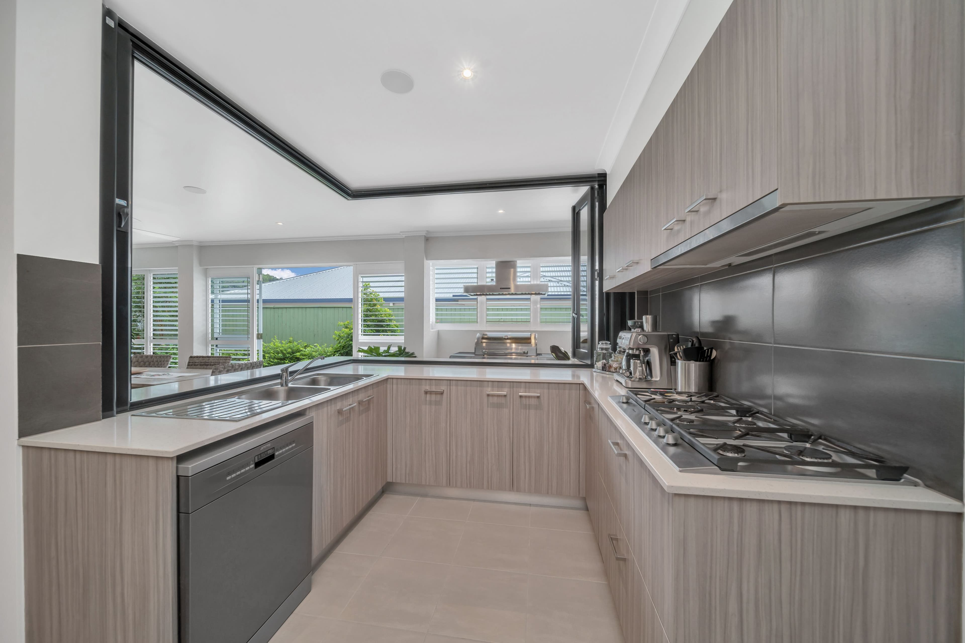24 Outlook Drive, Bentley Park QLD 4869, Bentley Park - Thumbnail 4