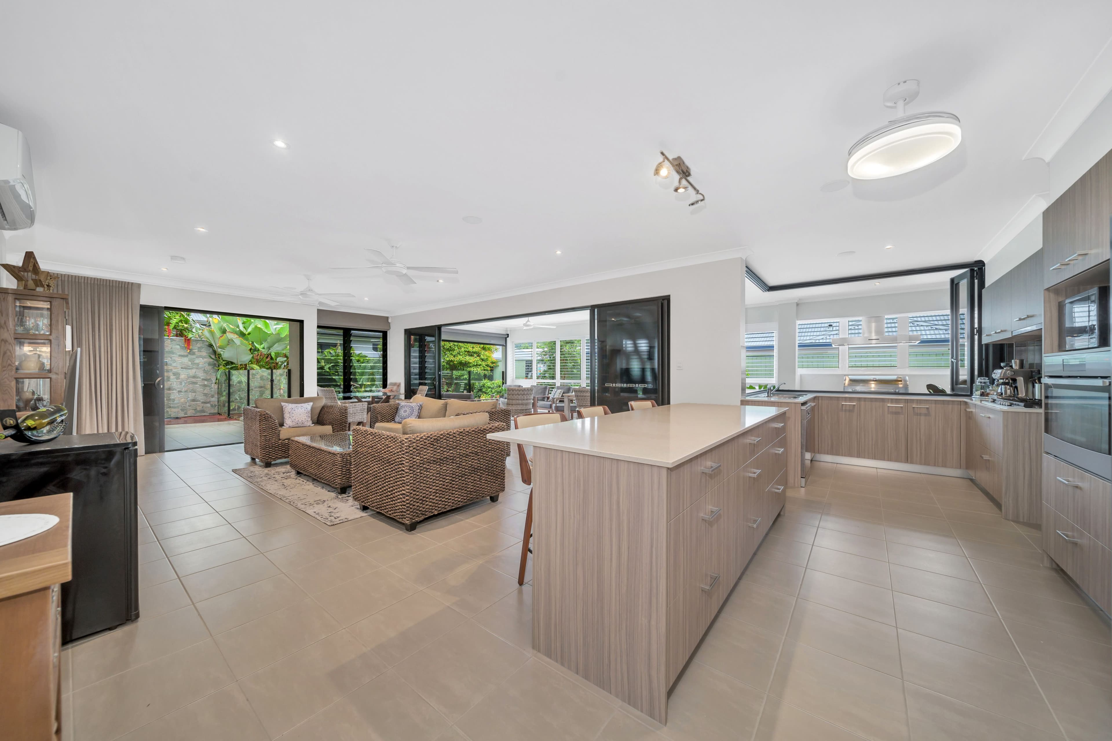 24 Outlook Drive, Bentley Park QLD 4869, Bentley Park - Thumbnail 8