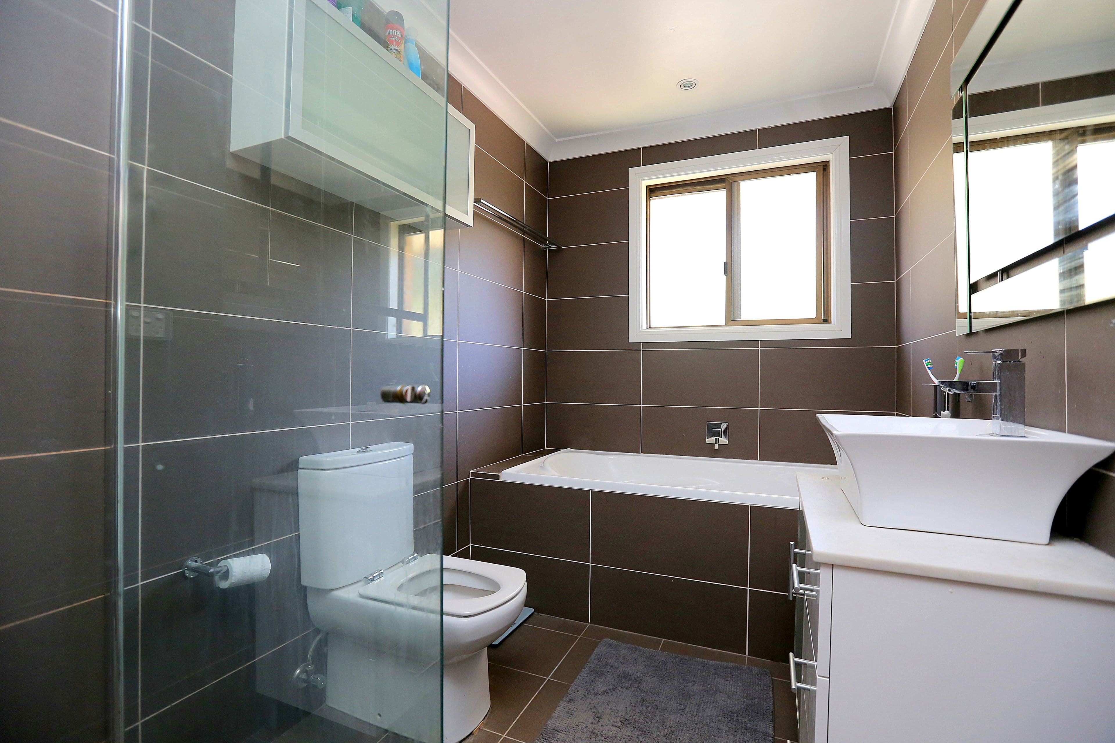 40 Carnavon Crescent, Georges Hall NSW 2198, Georges Hall - Thumbnail 3
