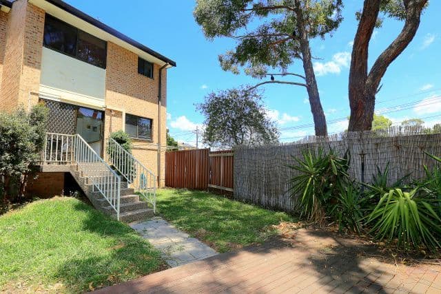 40 Carnavon Crescent, Georges Hall NSW 2198, Georges Hall - Thumbnail 7