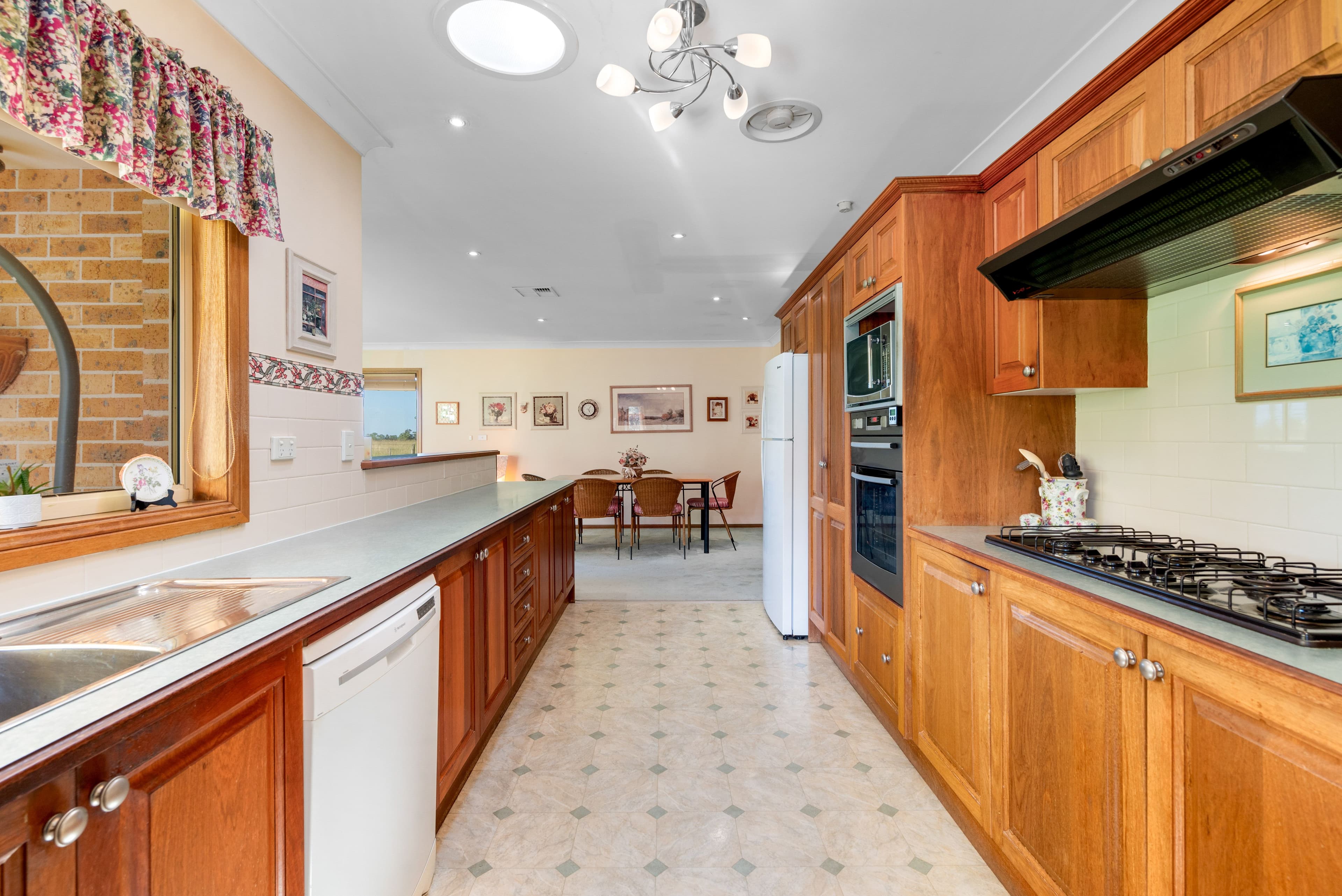 14 Columbia Street, Kearns NSW 2558, Kearns - Thumbnail 8