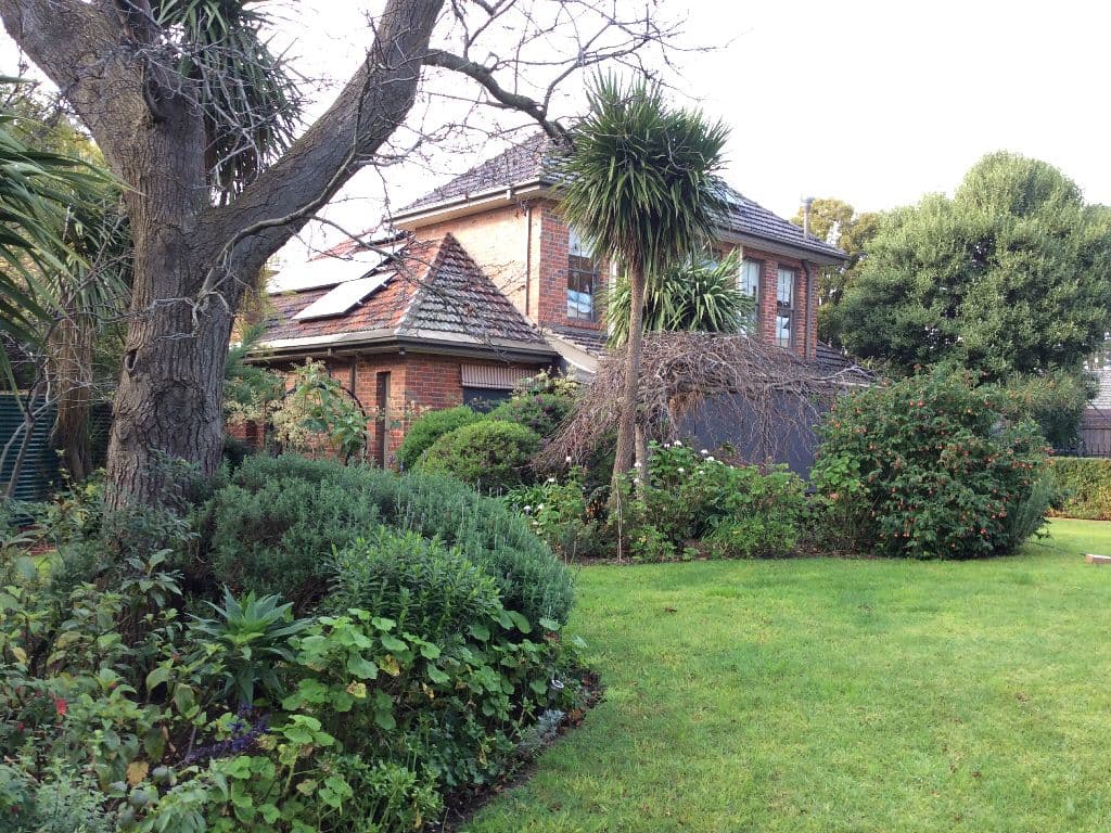 11 Magnolia Road, Ivanhoe VIC 3079, Ivanhoe - Thumbnail 2