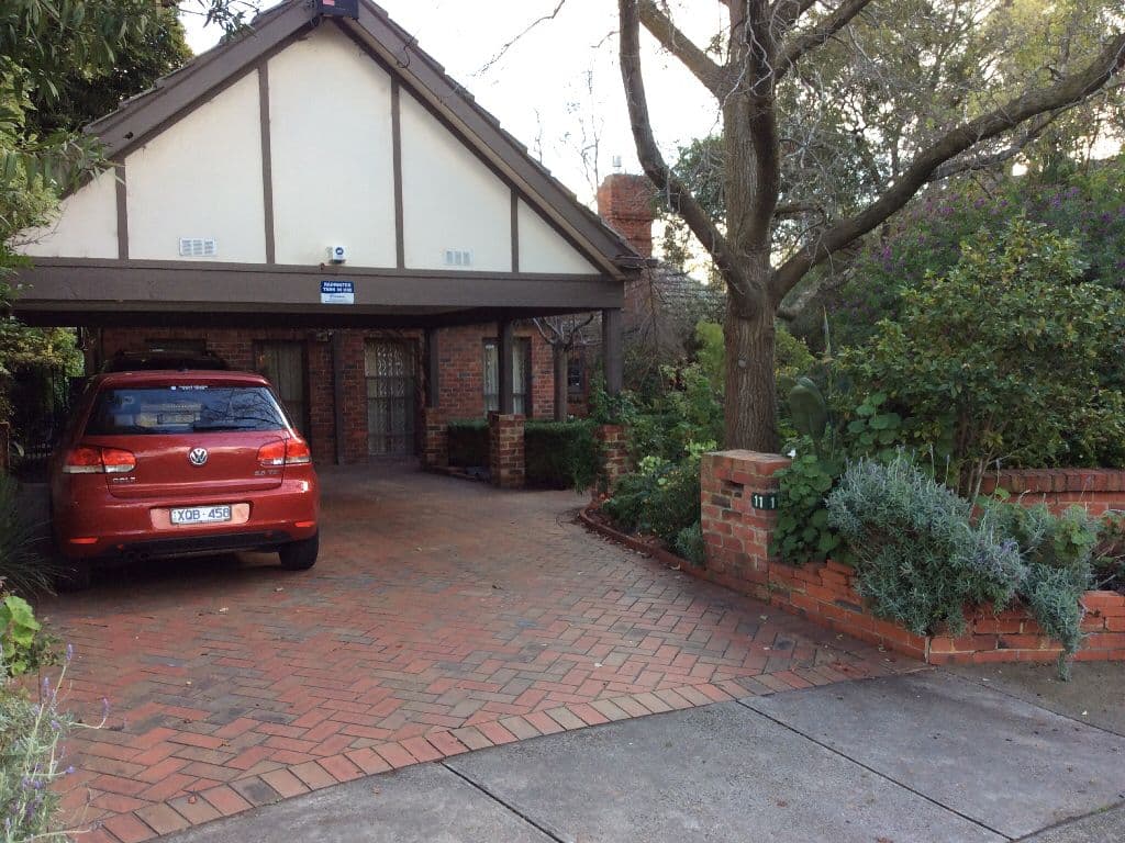 11 Magnolia Road, Ivanhoe VIC 3079, Ivanhoe - Thumbnail 3