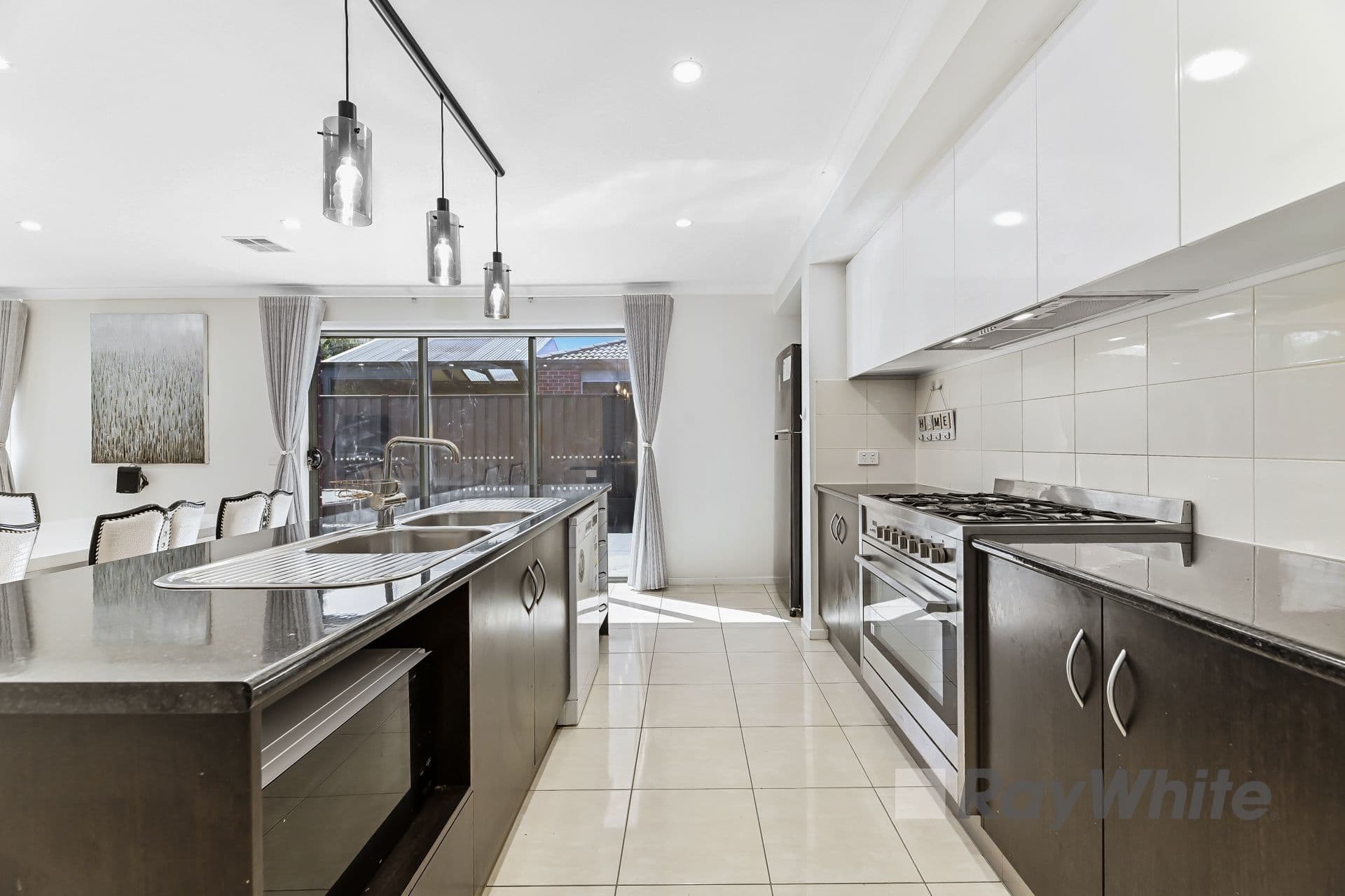 13 Half Moon Crescent, Pakenham VIC 3810, Pakenham - Thumbnail 4