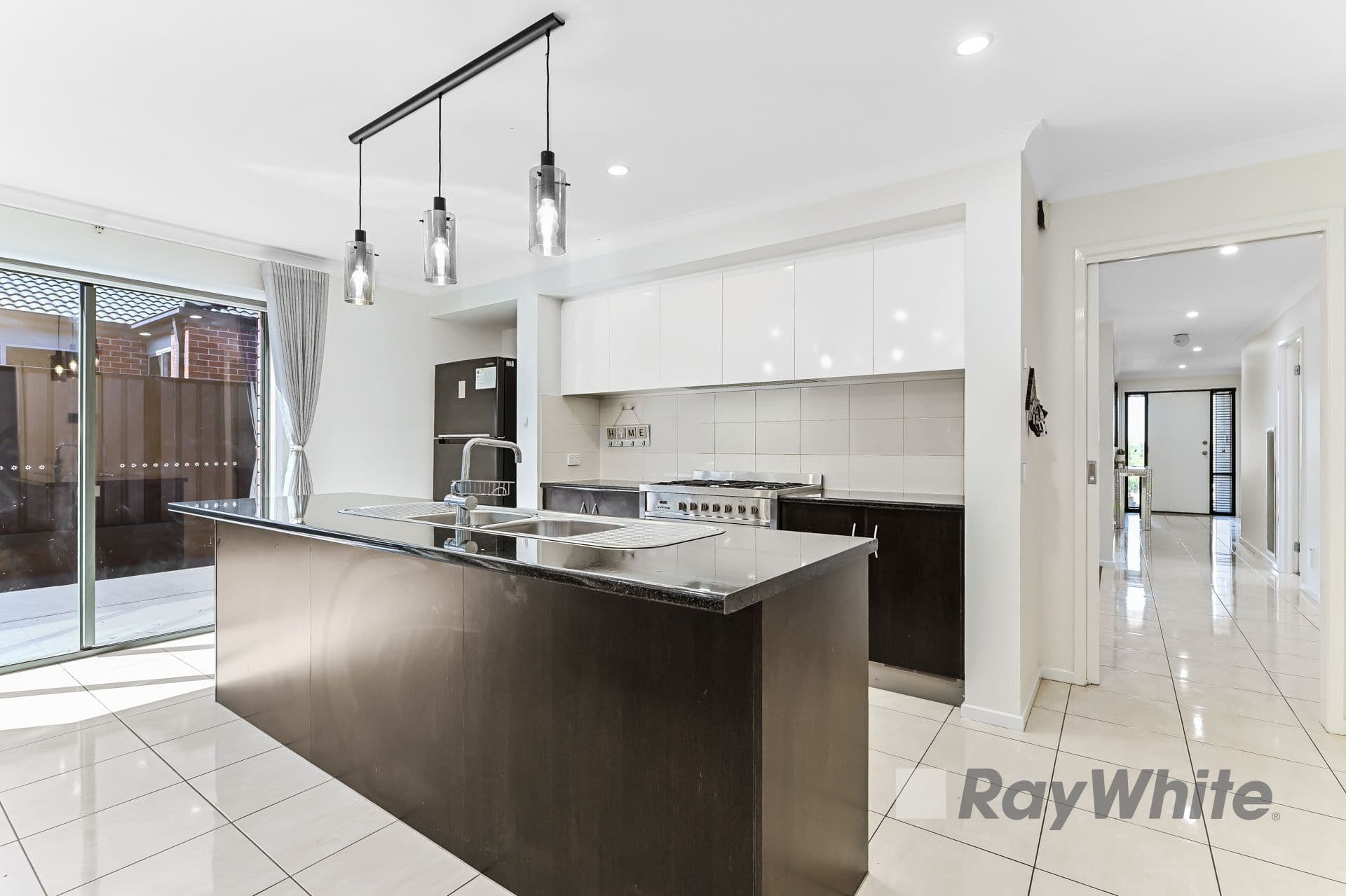 13 Half Moon Crescent, Pakenham VIC 3810, Pakenham - Thumbnail 5