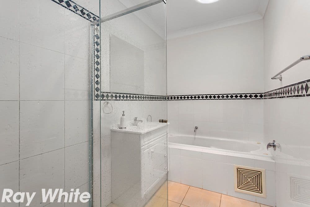 25 Jacqui Circuit, Baulkham Hills NSW 2153, Baulkham Hills - Thumbnail 7