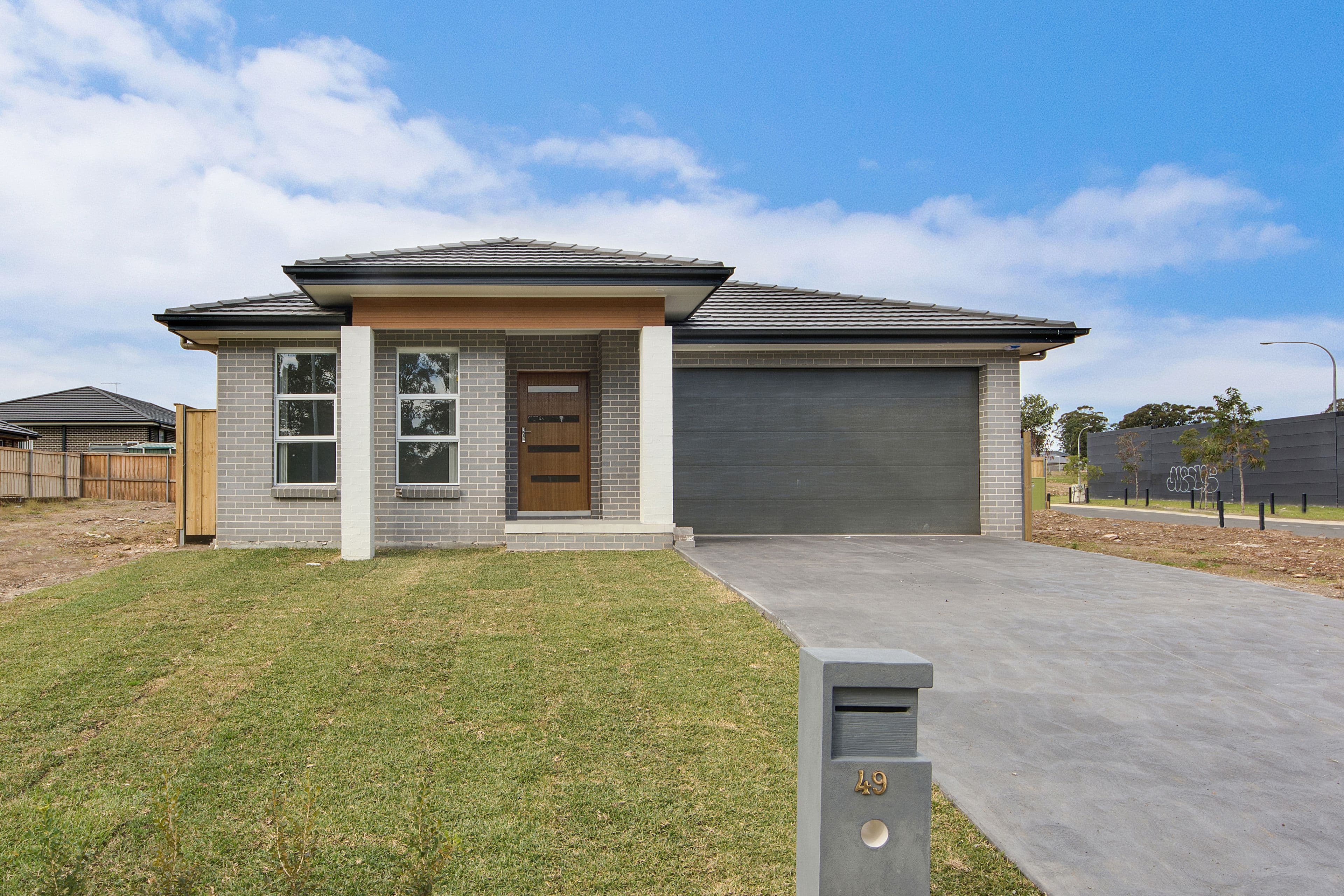 49 Cartwright Crescent, Airds - Image 1
