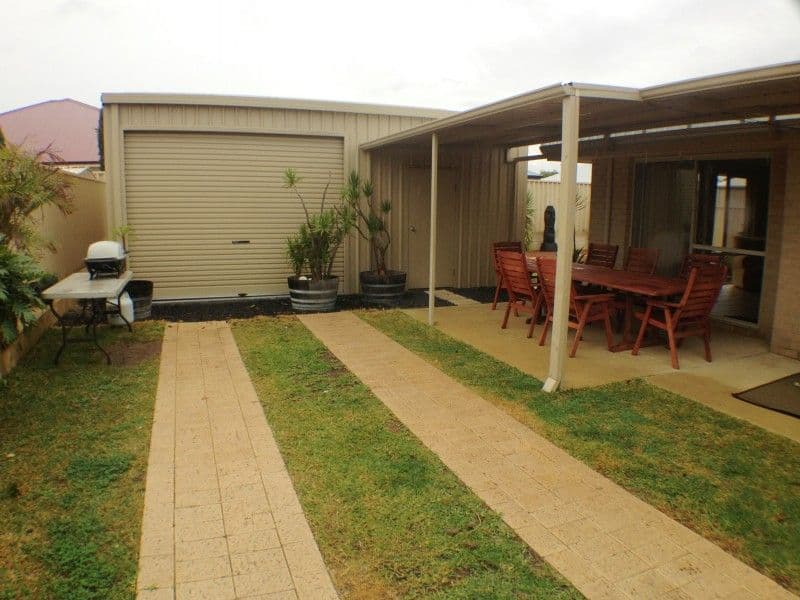 105 Hornibrook Road, DALYELLUP WA 6230, Dalyellup - Thumbnail 2