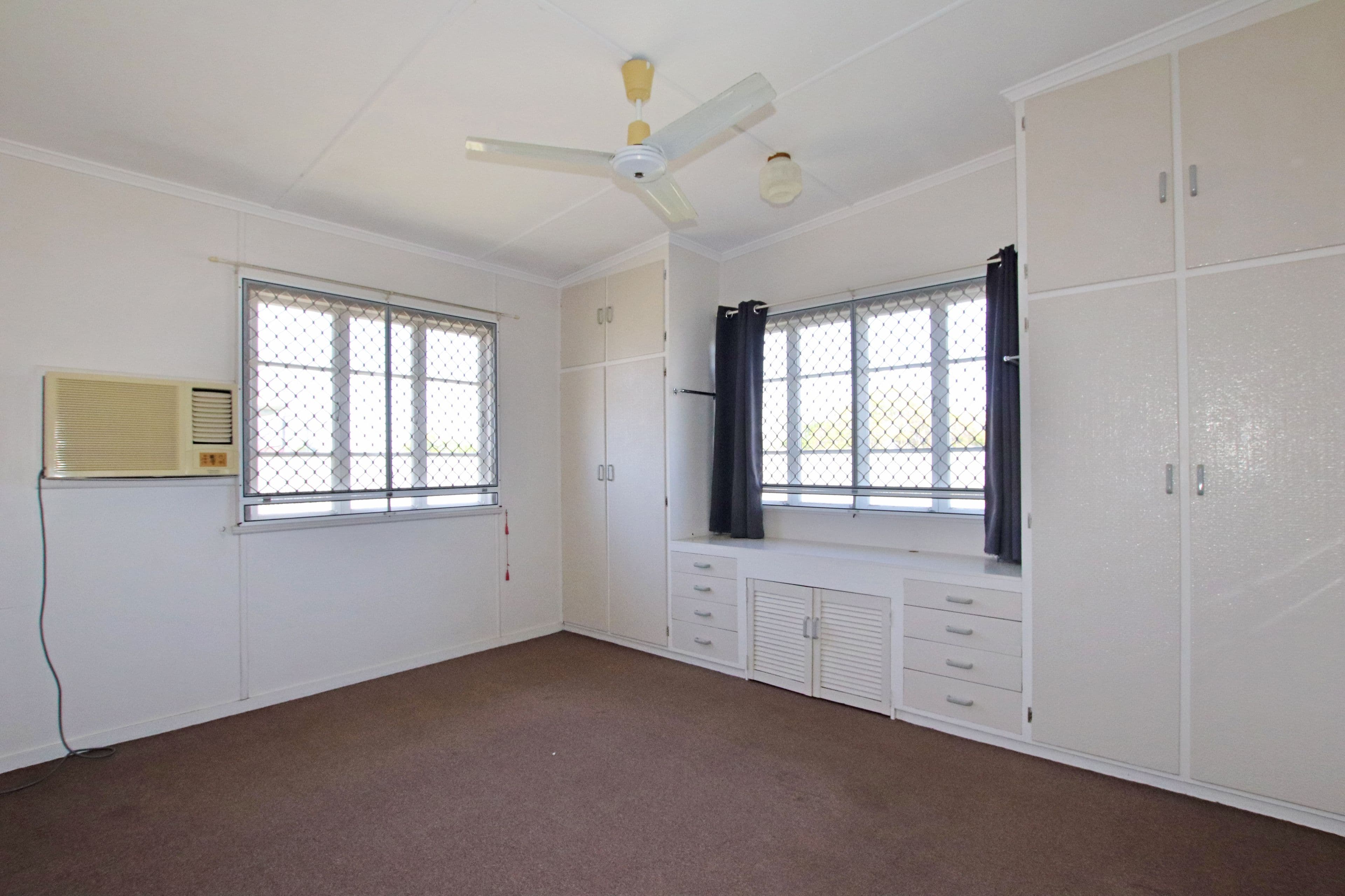 142 Kroombit Street, Biloela QLD 4715, Biloela - Thumbnail 2