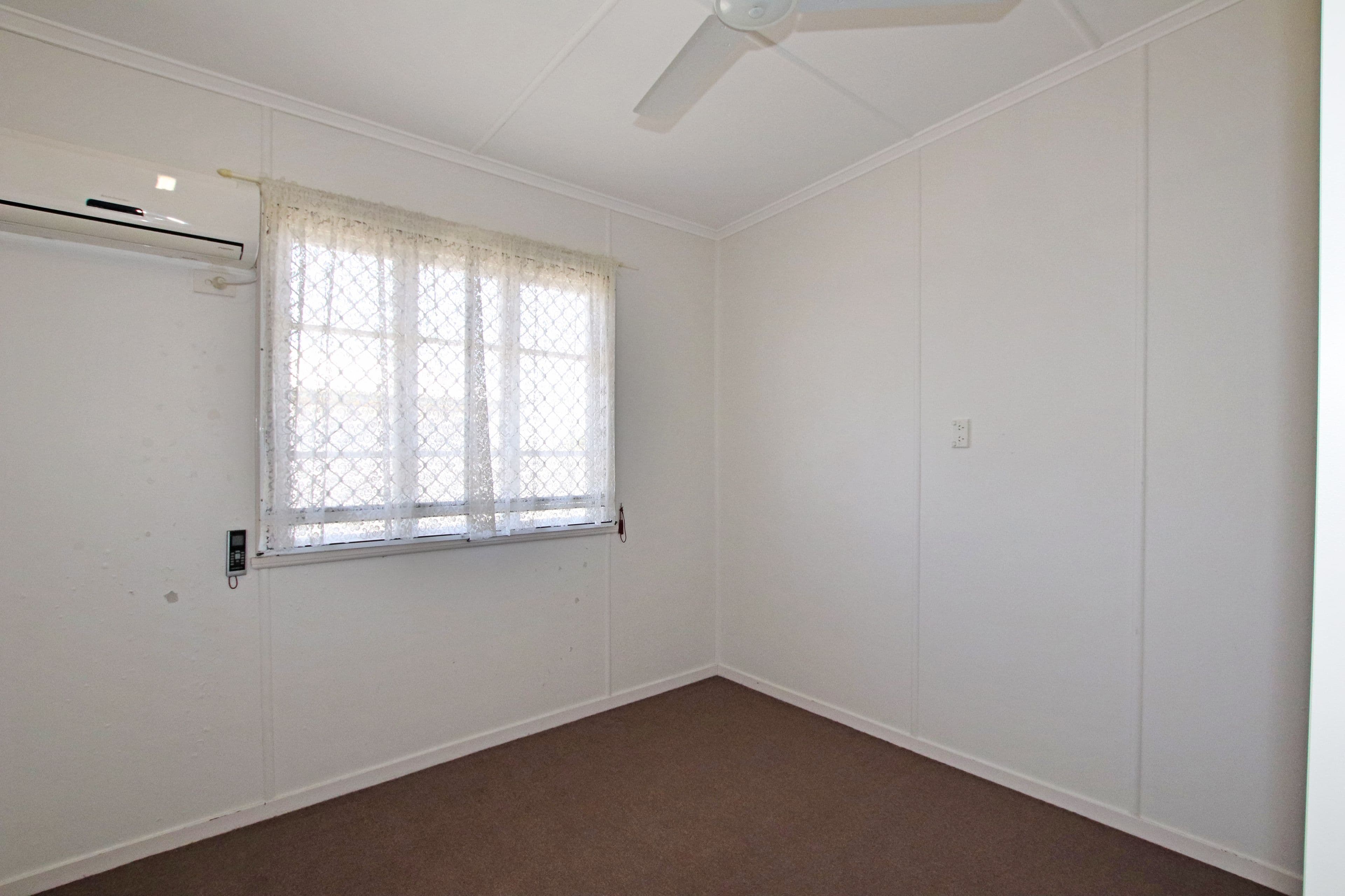 142 Kroombit Street, Biloela QLD 4715, Biloela - Thumbnail 4