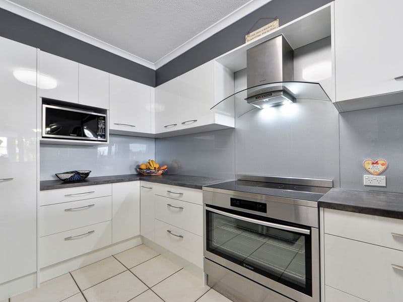 75 Morala Avenue, Runaway Bay QLD 4216, Runaway Bay - Thumbnail 7