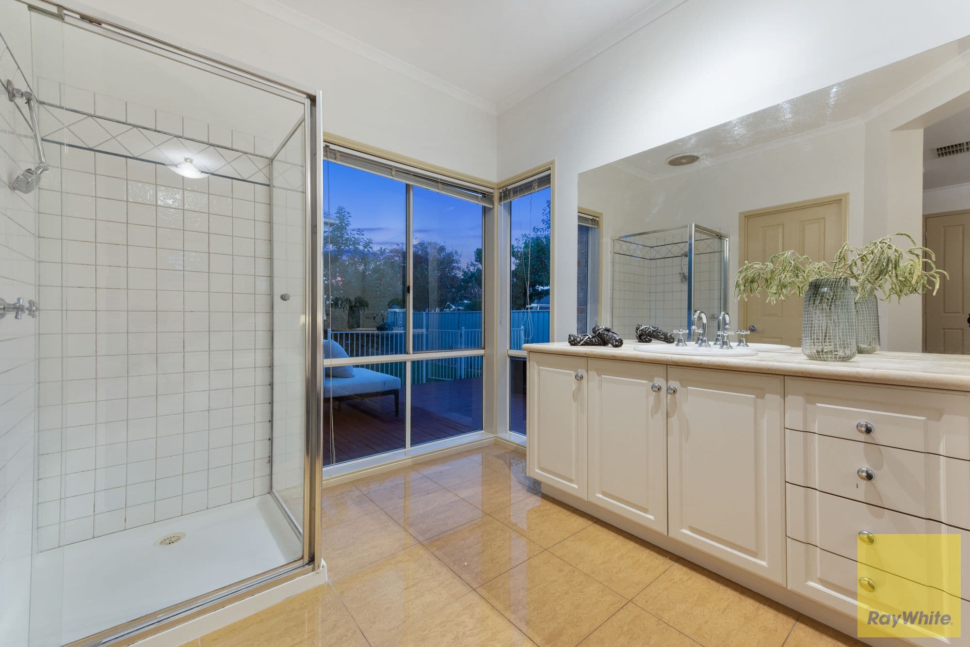27 FRAWLEY Court, Tarneit VIC 3029, Tarneit - Thumbnail 4