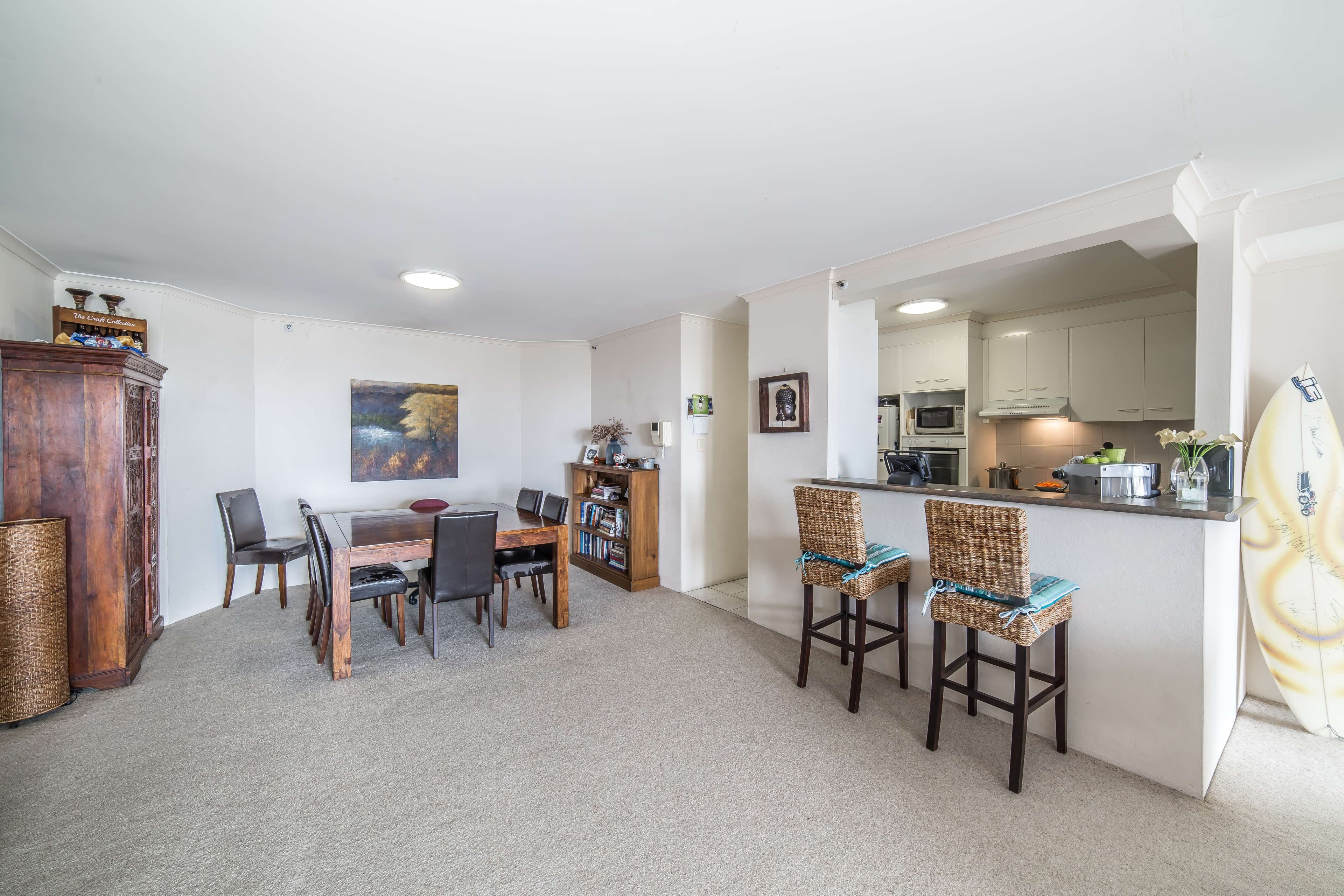 11 Hughes Avenue, Main Beach QLD 4217, Main Beach - Thumbnail 2