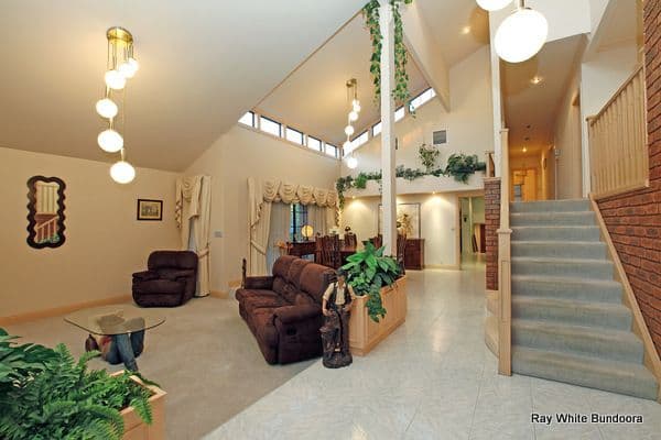 24 Pulford Crescent, MILL PARK VIC 3082, Mill Park - Thumbnail 2