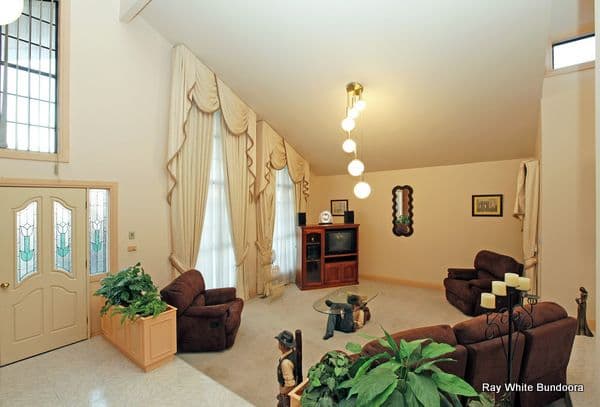 24 Pulford Crescent, MILL PARK VIC 3082, Mill Park - Thumbnail 3
