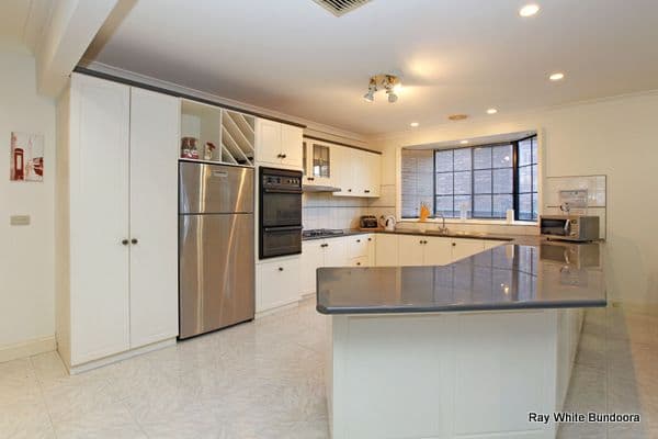 24 Pulford Crescent, MILL PARK VIC 3082, Mill Park - Thumbnail 5