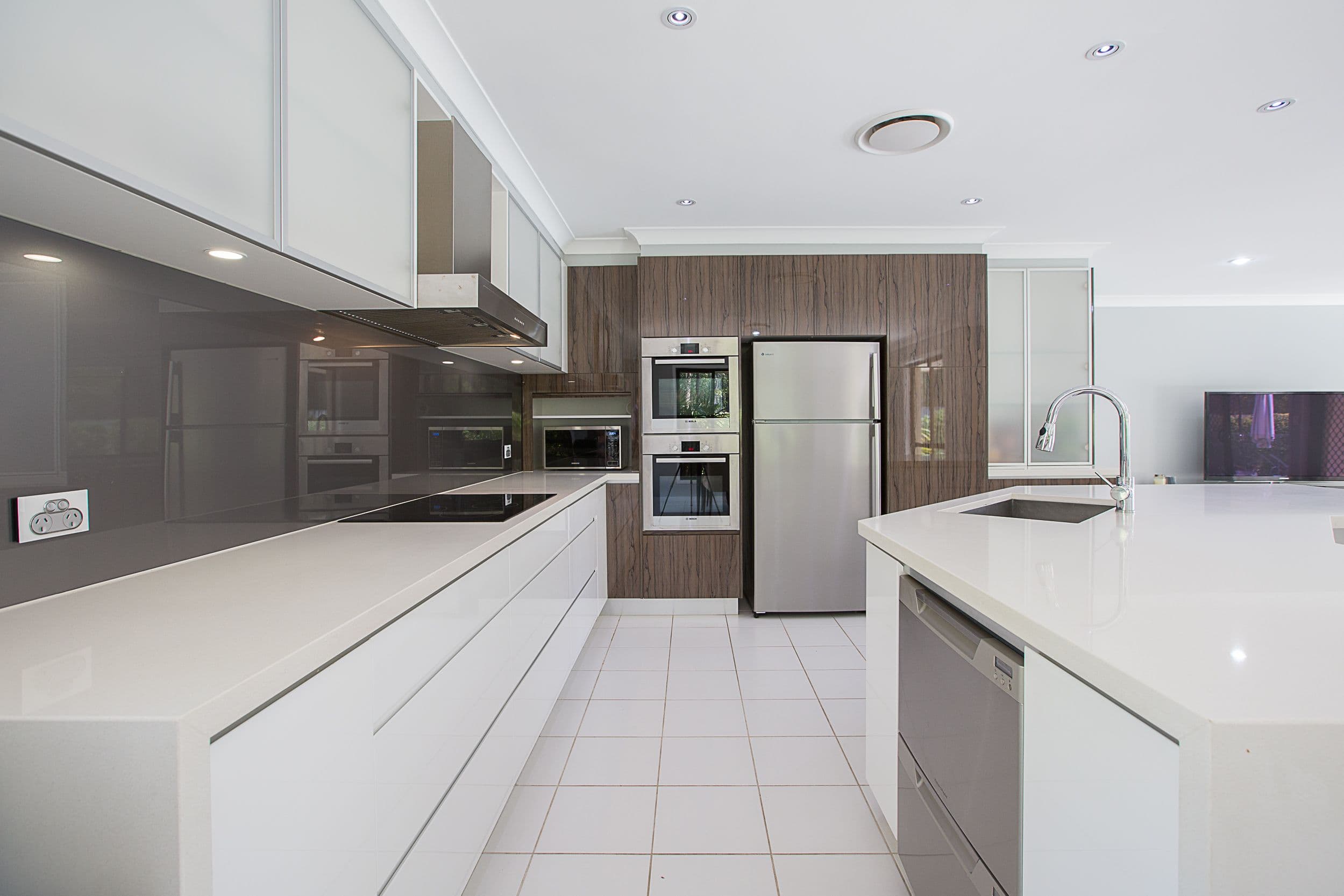 105 Arun Drive, Arundel QLD 4214, Arundel - Thumbnail 7