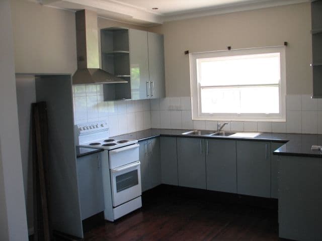 30 Peel Street, TAMWORTH NSW 2340, North Tamworth - Thumbnail 6