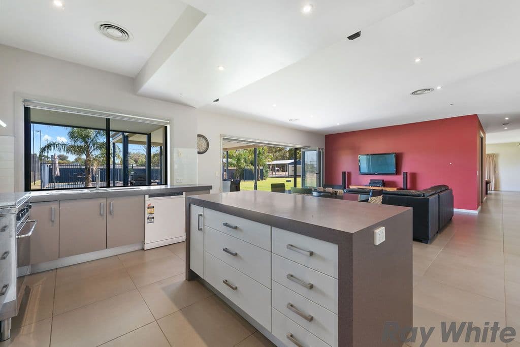 54A Katamatite-Yarrawonga Road, Yarrawonga VIC 3730, Yarrawonga - Thumbnail 7