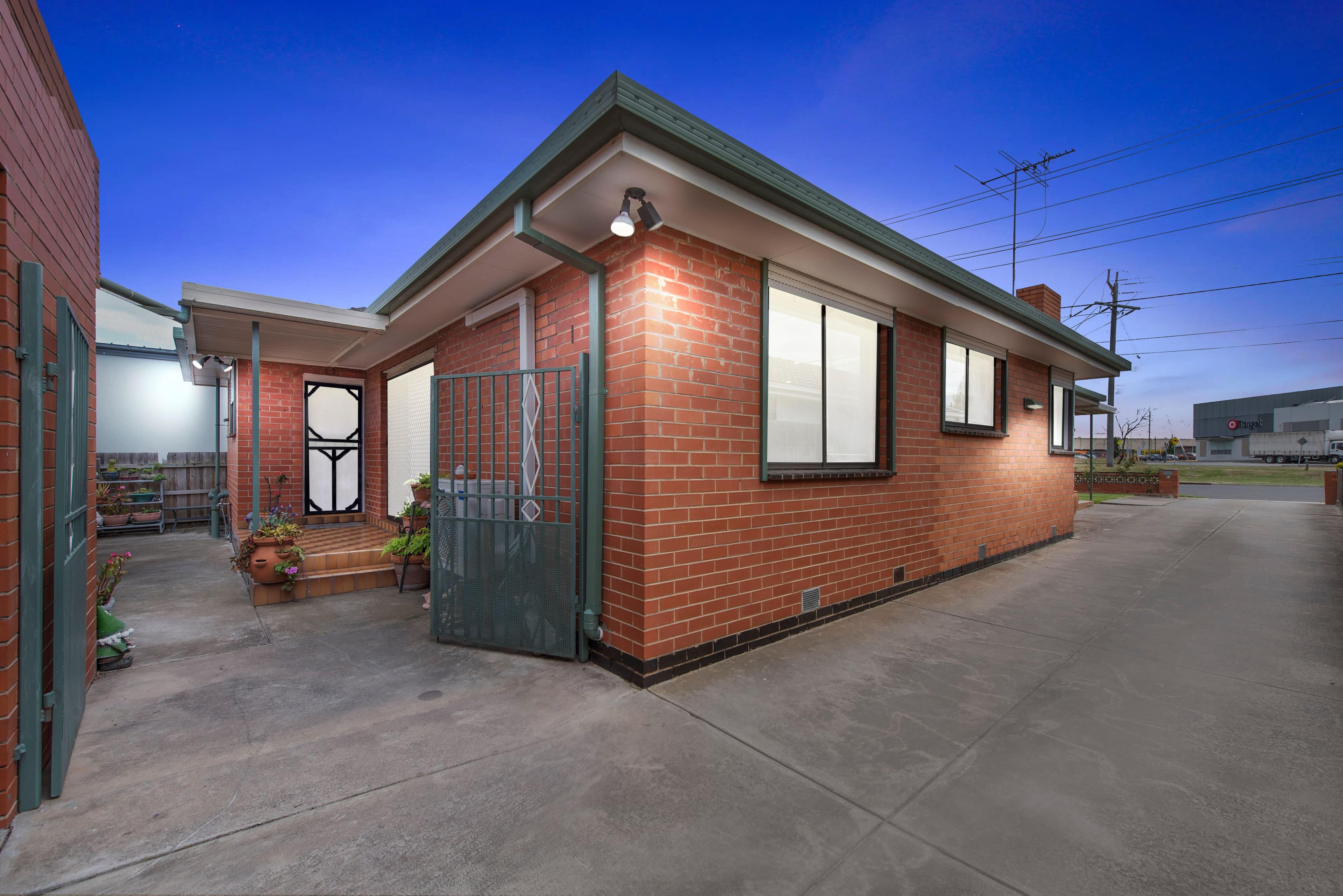 111 Moore Road, Airport West VIC 3042, Airport West - Thumbnail 4