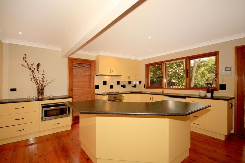 12 Caldarra Avenue, ENGADINE NSW 2233, Engadine - Thumbnail 2