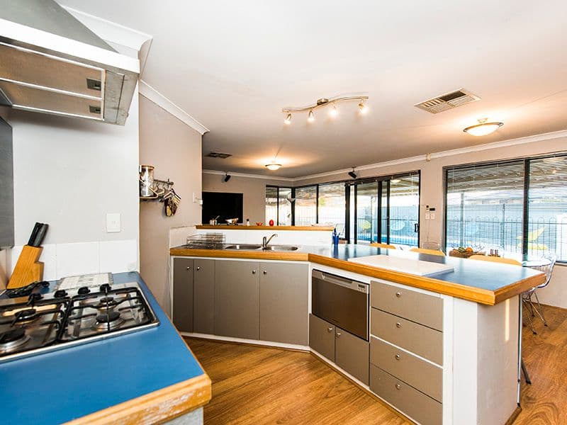 18 Waxflower Bend, Huntingdale WA 6110, Huntingdale - Thumbnail 5
