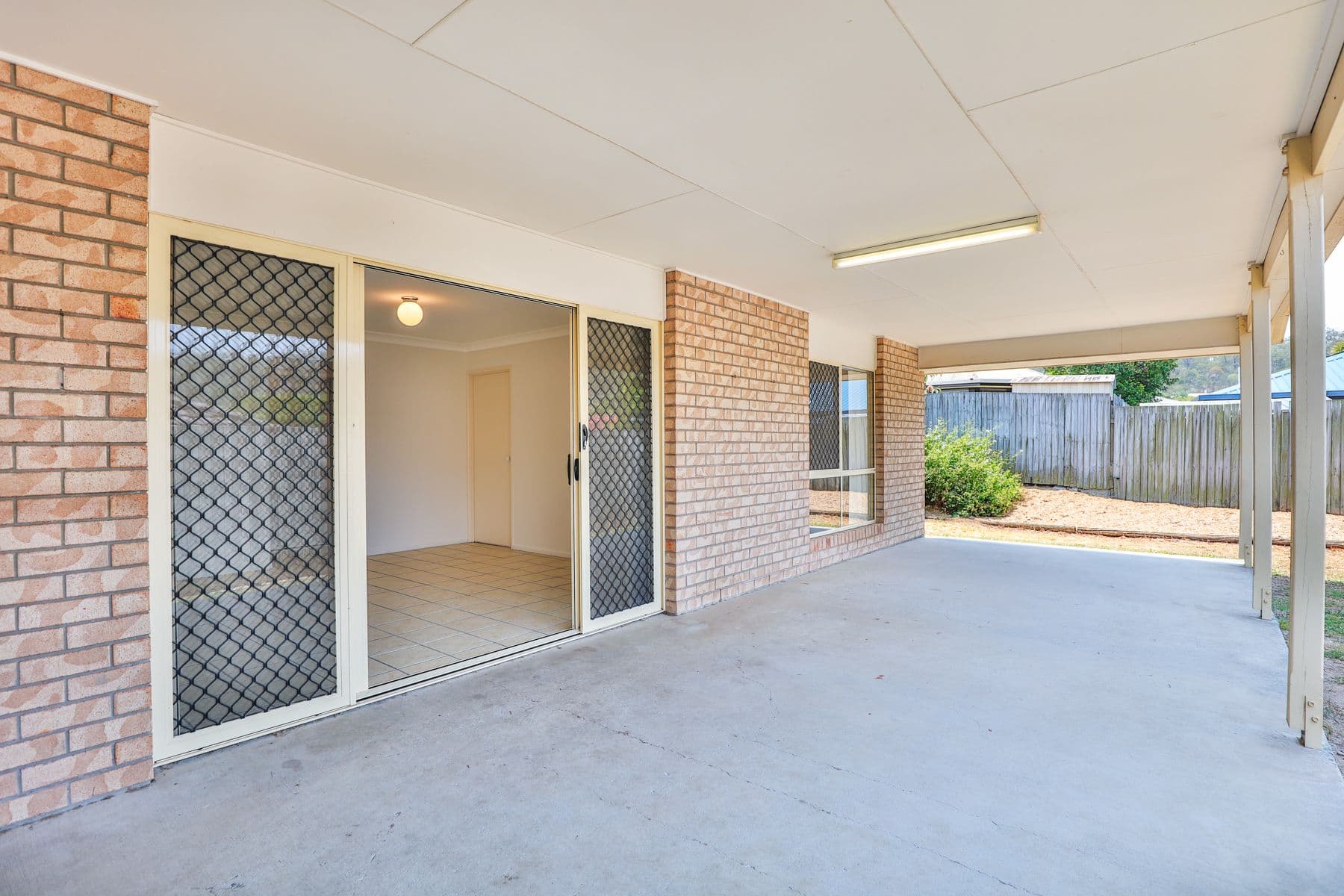 36 Mountain View Crescent, Mount Warren Park QLD 4207, Mount Warren Park - Thumbnail 3