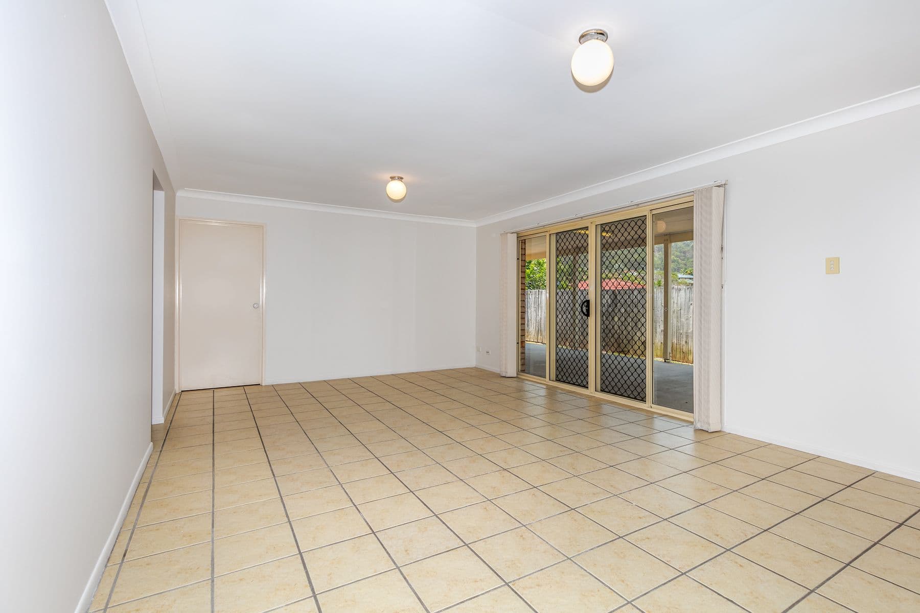 36 Mountain View Crescent, Mount Warren Park QLD 4207, Mount Warren Park - Thumbnail 6