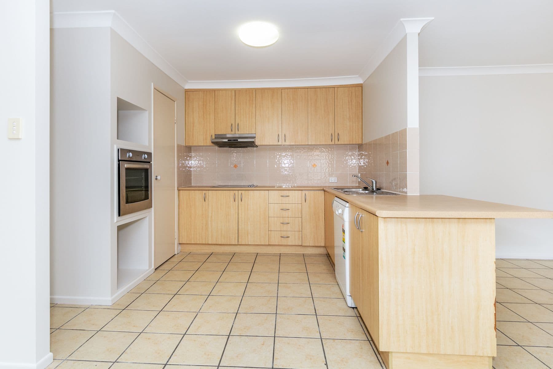 36 Mountain View Crescent, Mount Warren Park QLD 4207, Mount Warren Park - Thumbnail 7