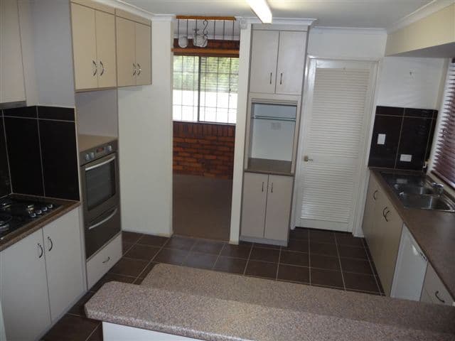 5 Bodega Court, WILSONTON QLD 4350, Wilsonton Heights - Thumbnail 2
