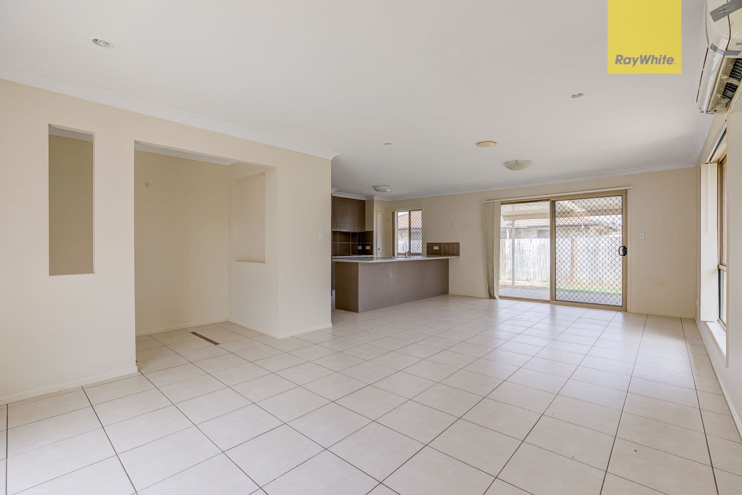 14 Webb Road, Loganlea QLD 4131, Loganlea - Thumbnail 2