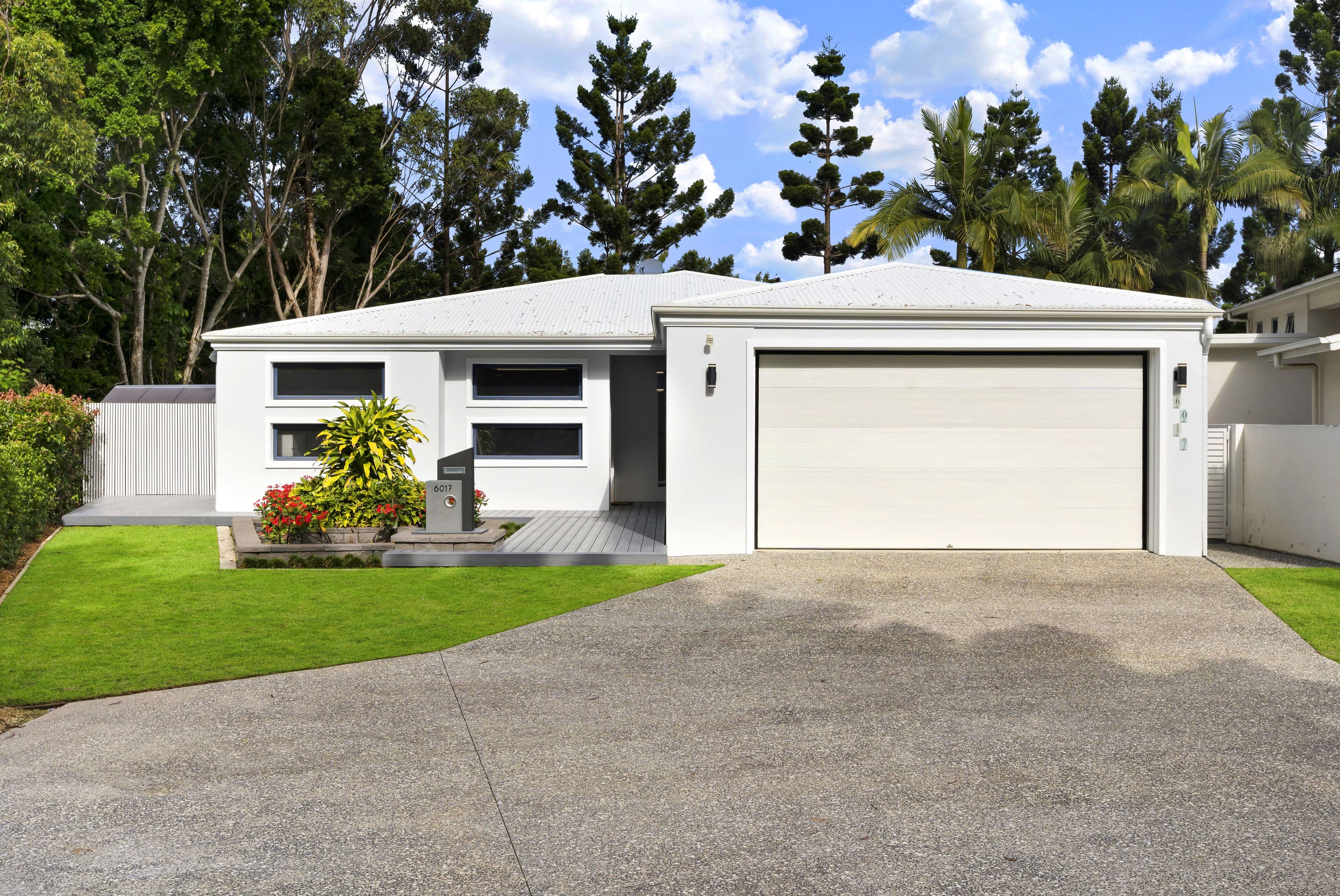 6017 Vista Drive, Benowa QLD 4217, Benowa - Thumbnail 5